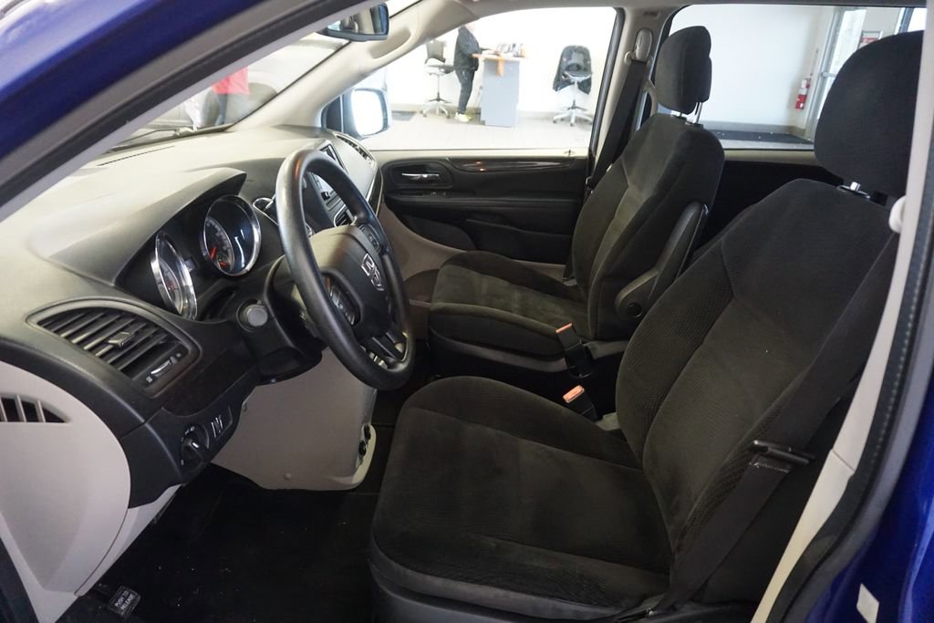 Used 2019 Dodge Grand Caravan SE image 14