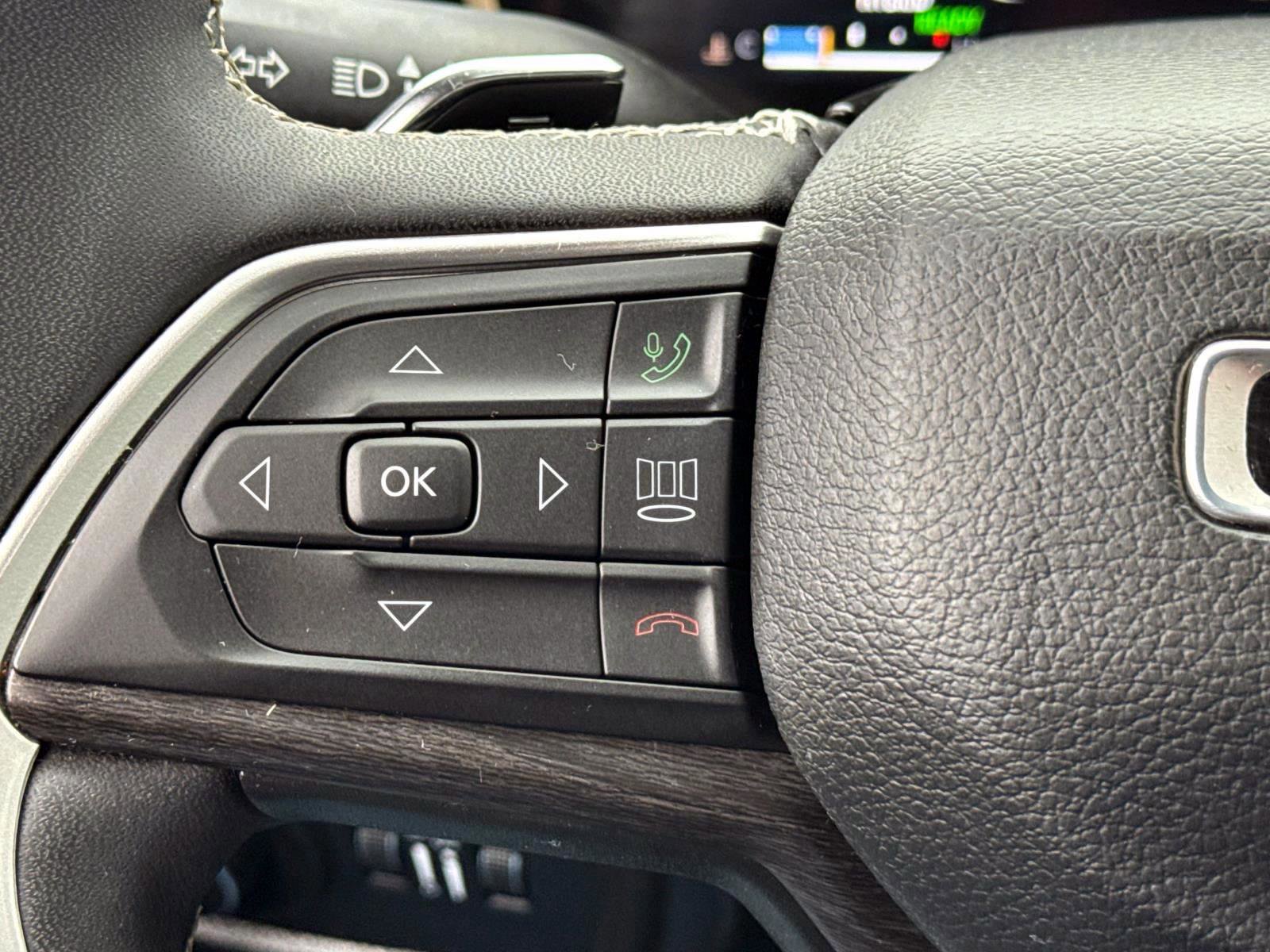 Used 2023 Jeep Grand Cherokee 30th Anniversary image 20