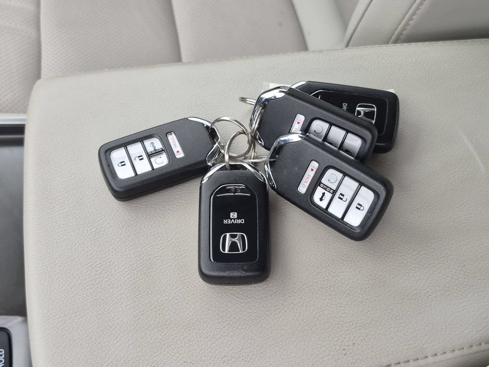 Used 2018 Honda Accord Touring image 37