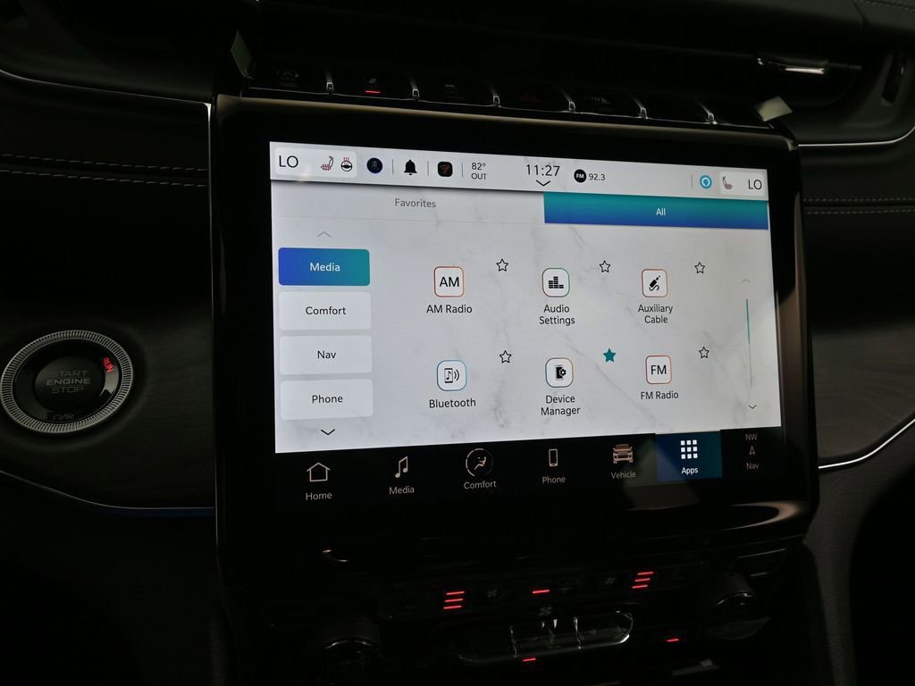 Used 2024 Jeep Grand Cherokee Overland w/ Luxury Tech Group IV image 22