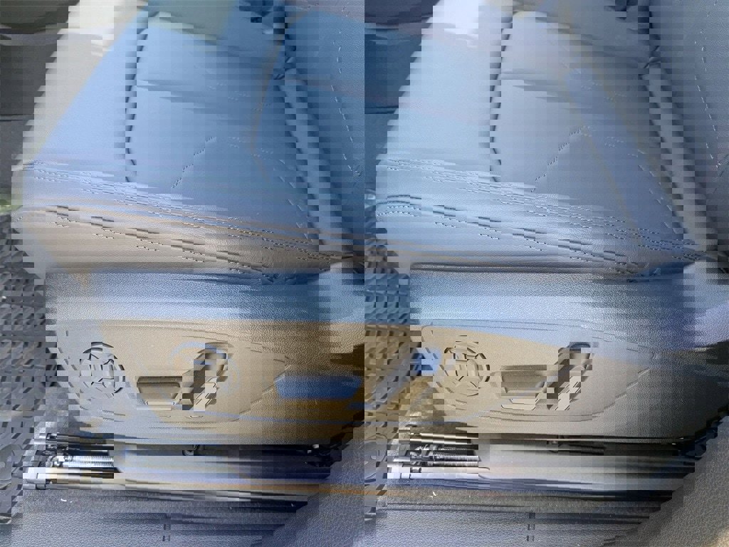 New 2025 Audi Q3 2.0T Premium image 15