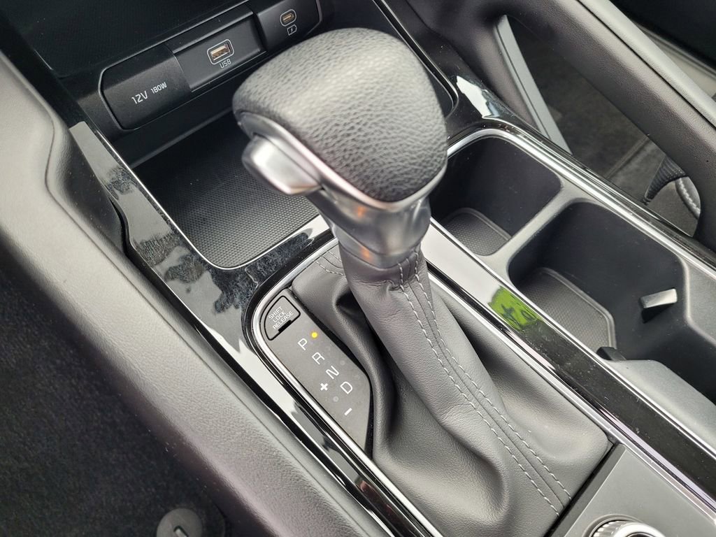 Used 2024 Kia Telluride LX image 14