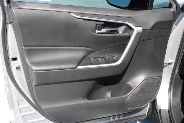 Certified 2022 Toyota RAV4 SE image 11