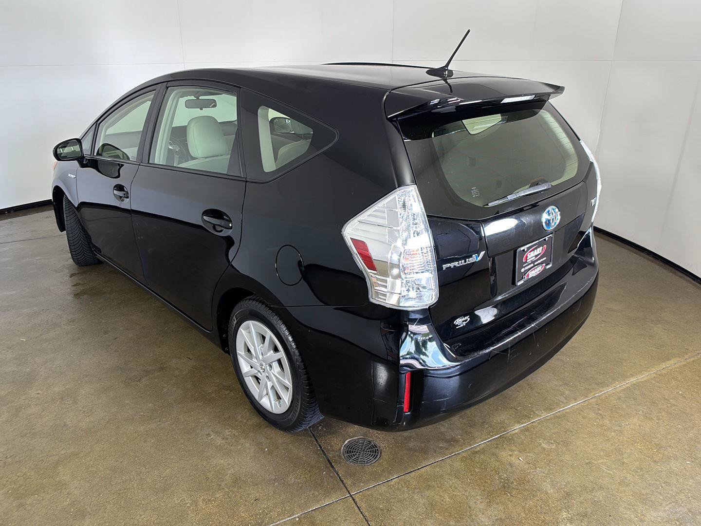 Used 2014 Toyota Prius V Three FWD image 12