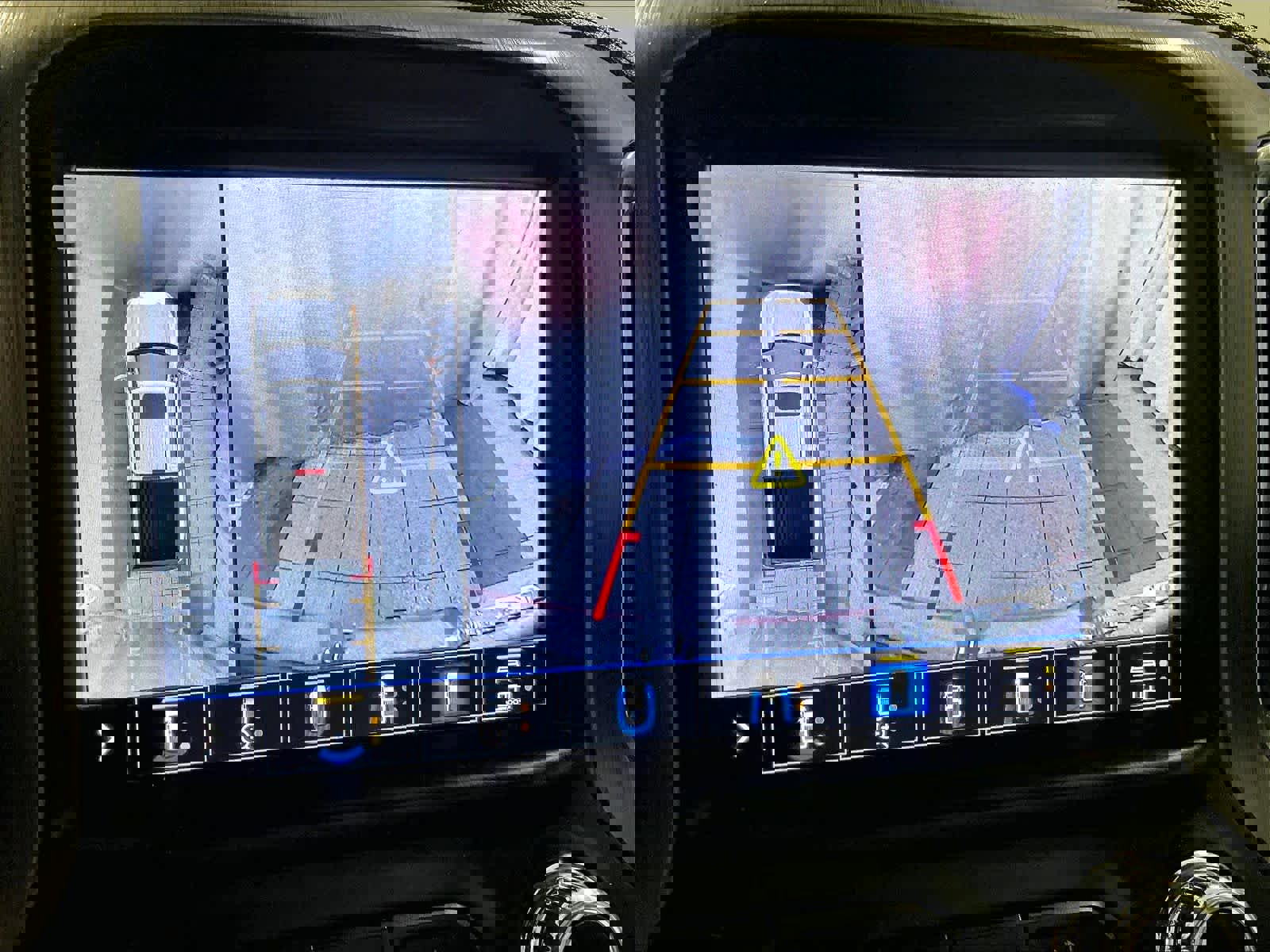 Used 2020 GMC Sierra 1500 Denali w/ Denali Premium Package image 19