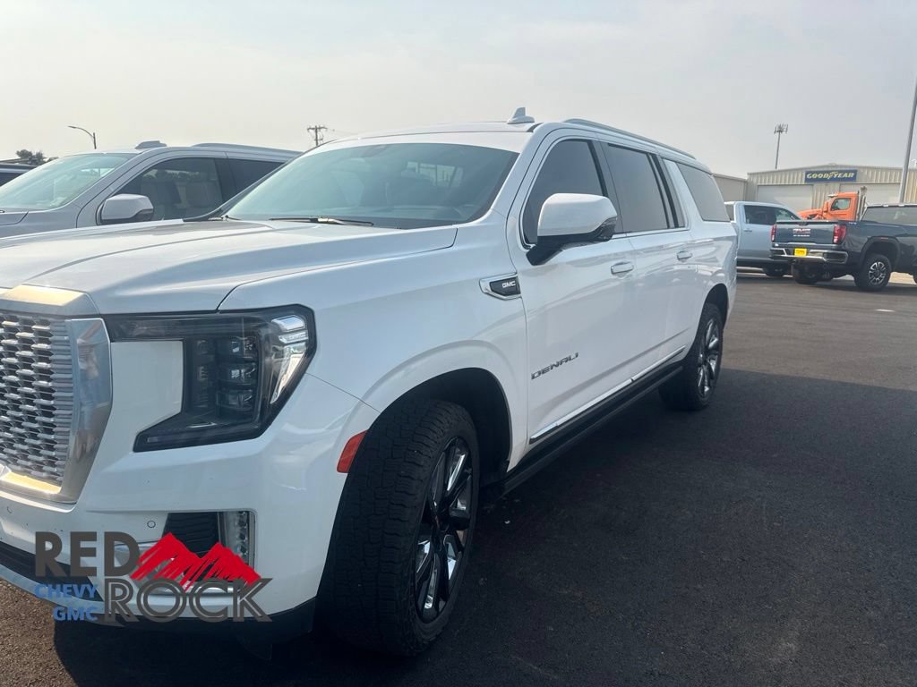 Used 2021 GMC Yukon XL Denali w/ Denali Ultimate Package AWD/4WD image 5