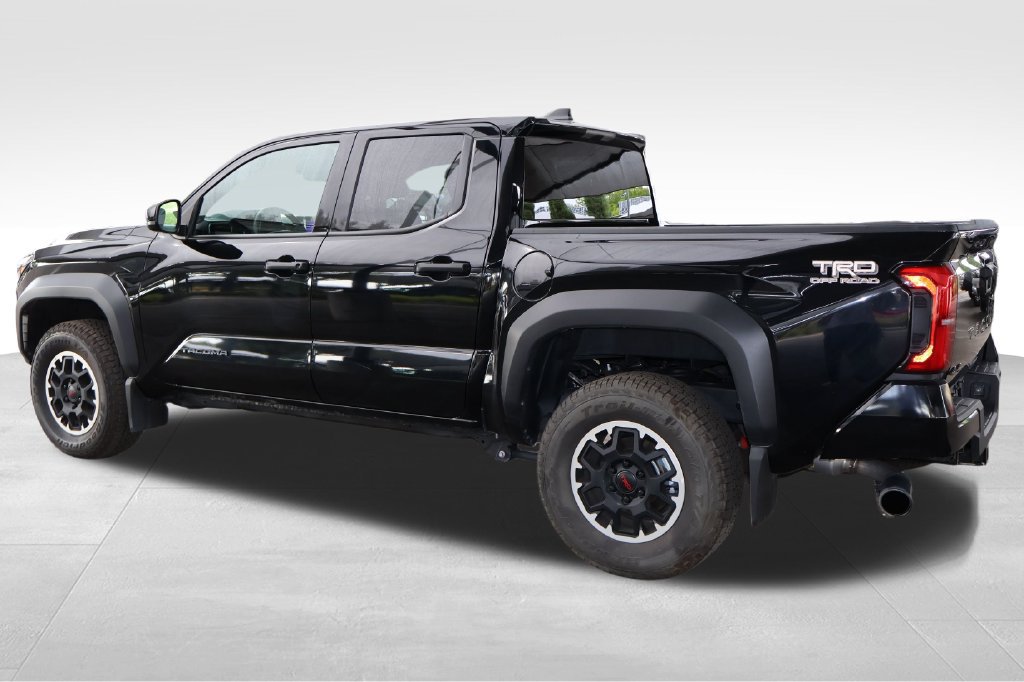 Certified 2026 Toyota Tacoma TRD Off-Road AWD/4WD image 9