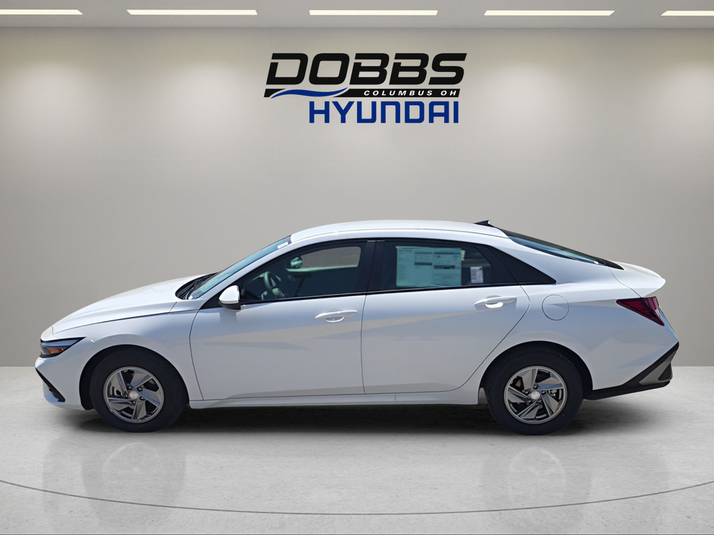 New 2026 Hyundai Elantra SE FWD image 2