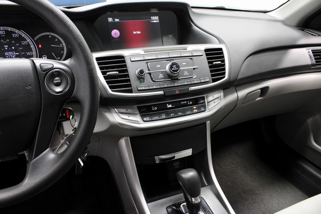 Used 2013 Honda Accord LX image 32