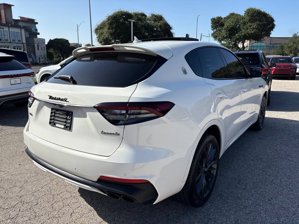 Used 2021 Maserati Levante GTS AWD/4WD image 5