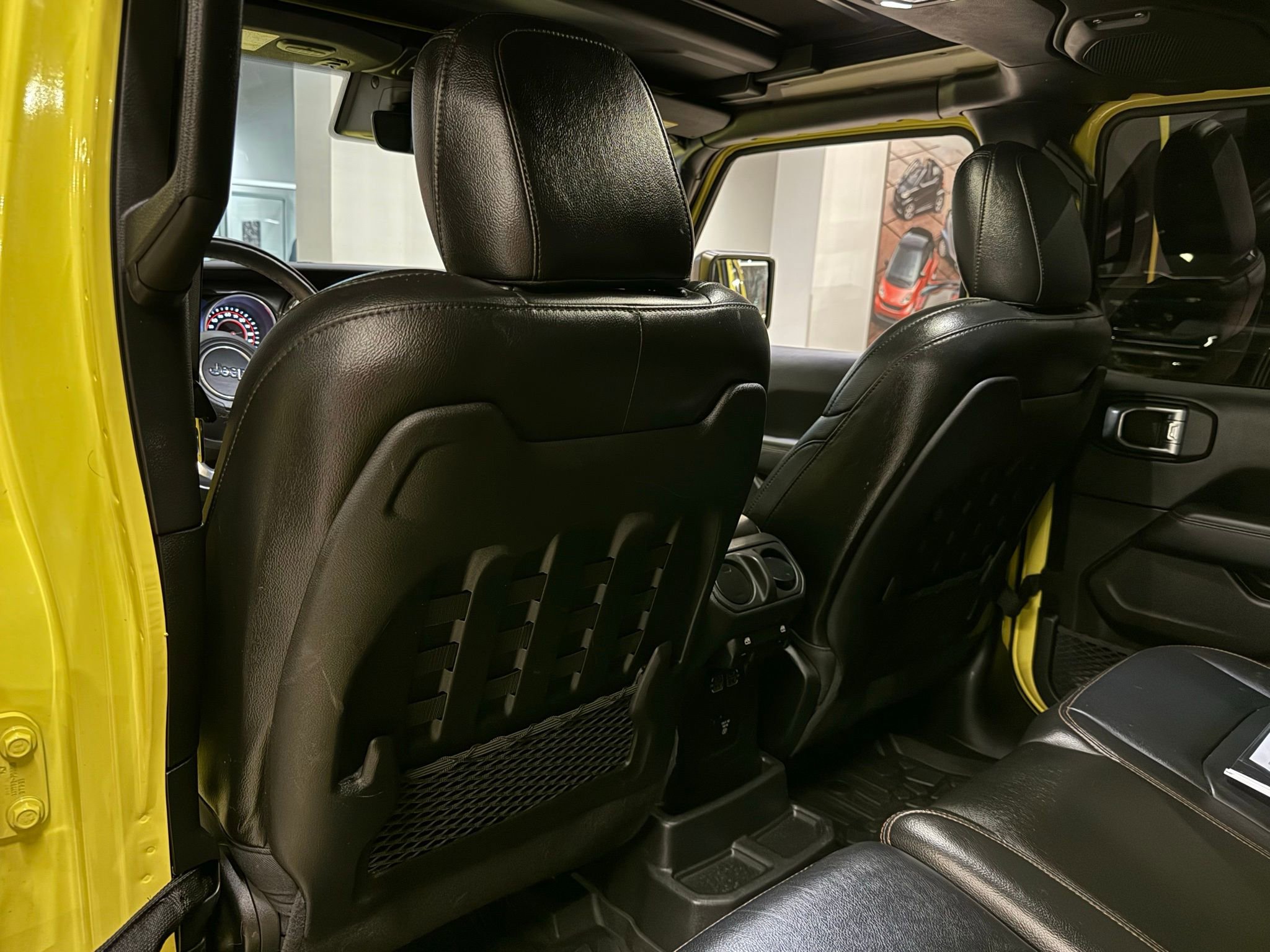 Used 2022 Jeep Wrangler Unlimited Rubicon w/ Trailer Tow Package image 28