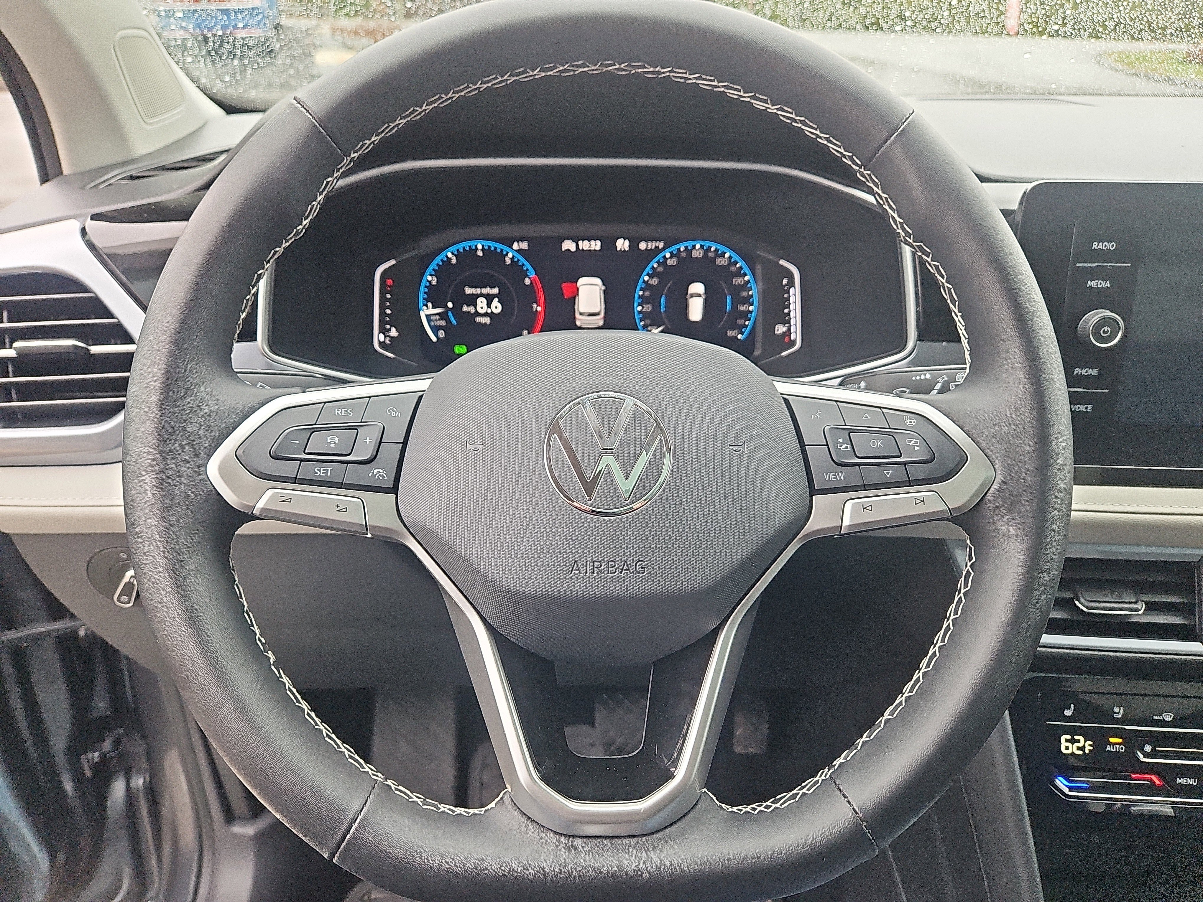 Used 2025 Volkswagen Taos SEL image 22