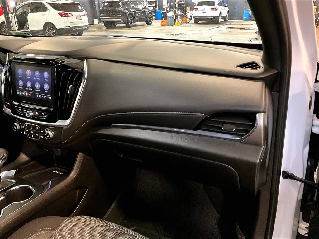Used 2023 Chevrolet Traverse LT w/ LPO, Floor Liner Package AWD/4WD image 13