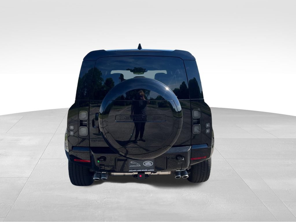 New 2026 Land Rover Defender 110 V8 AWD/4WD image 4