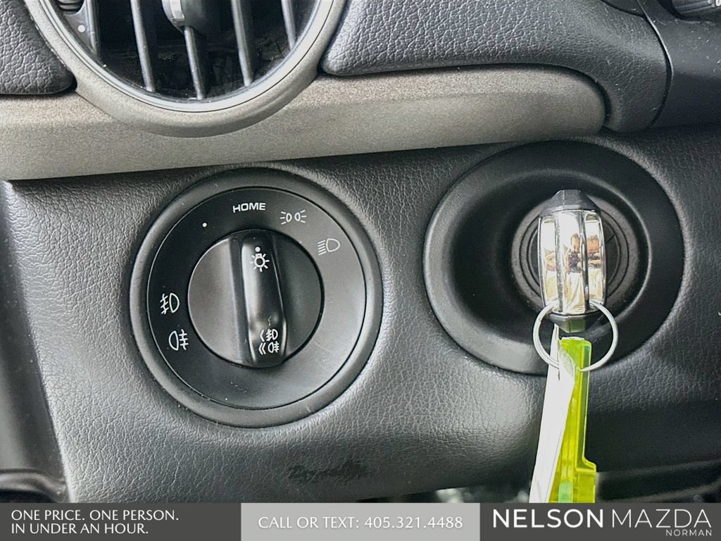 Used 2005 Porsche Boxster RWD image 11