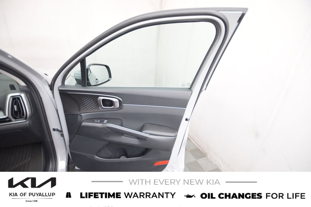 New 2026 Kia Sorento S image 14