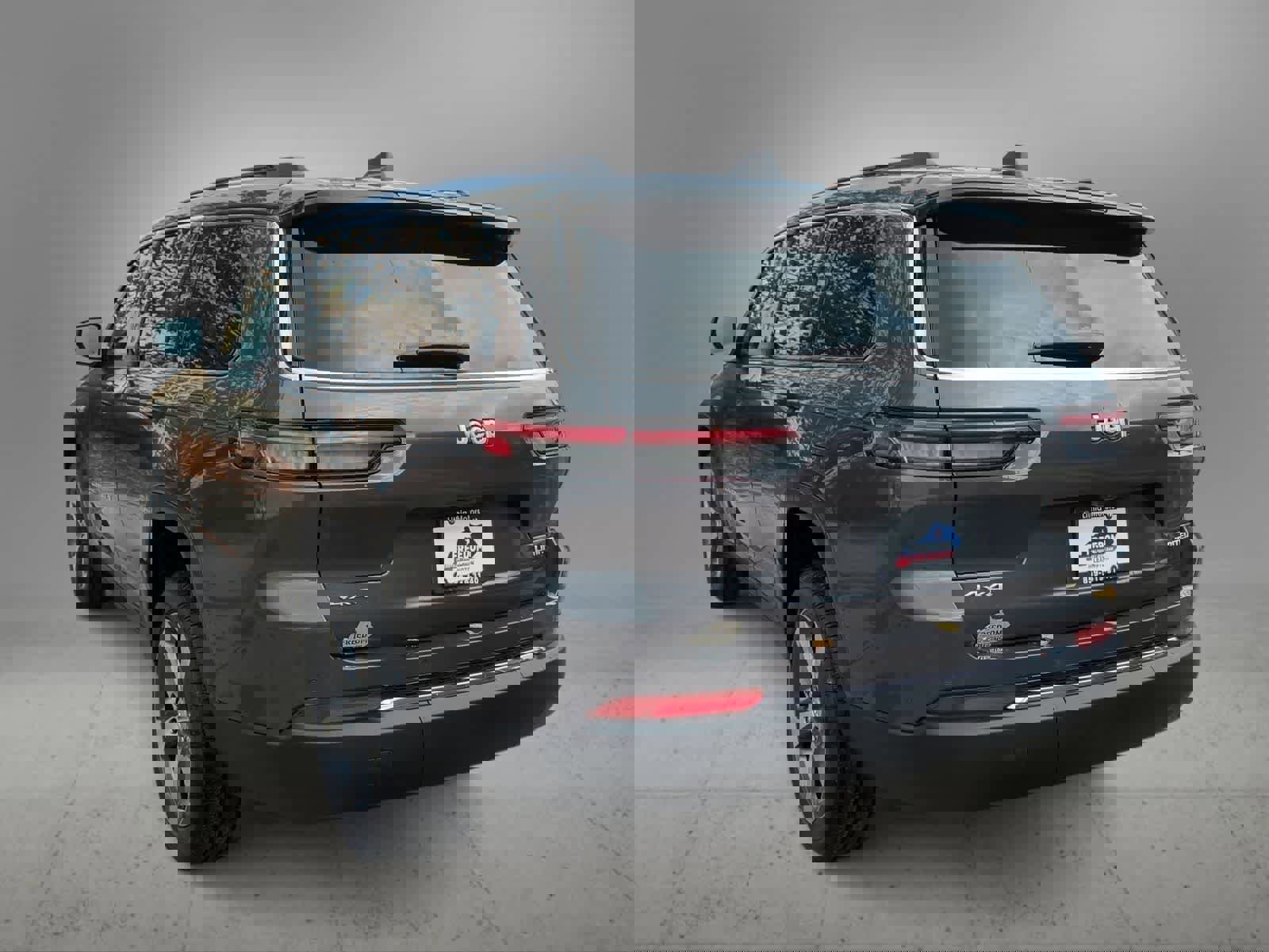 New 2025 Jeep Grand Cherokee L Limited image 6