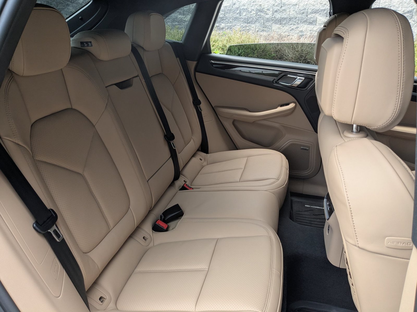 New 2026 Porsche Macan AWD/4WD image 25