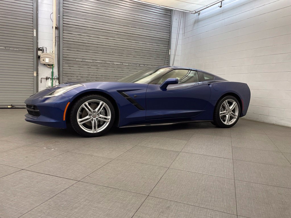 Used 2017 Chevrolet Corvette Stingray Coupe w/ 2LT Preferred Equipment Group RWD image 5