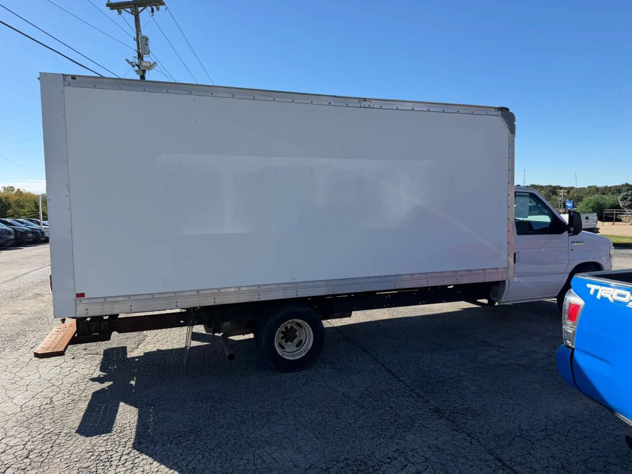 Used 2019 Ford E-350 and Econoline 350 Super Duty w/ Power Windows & Locks Group RWD image 5