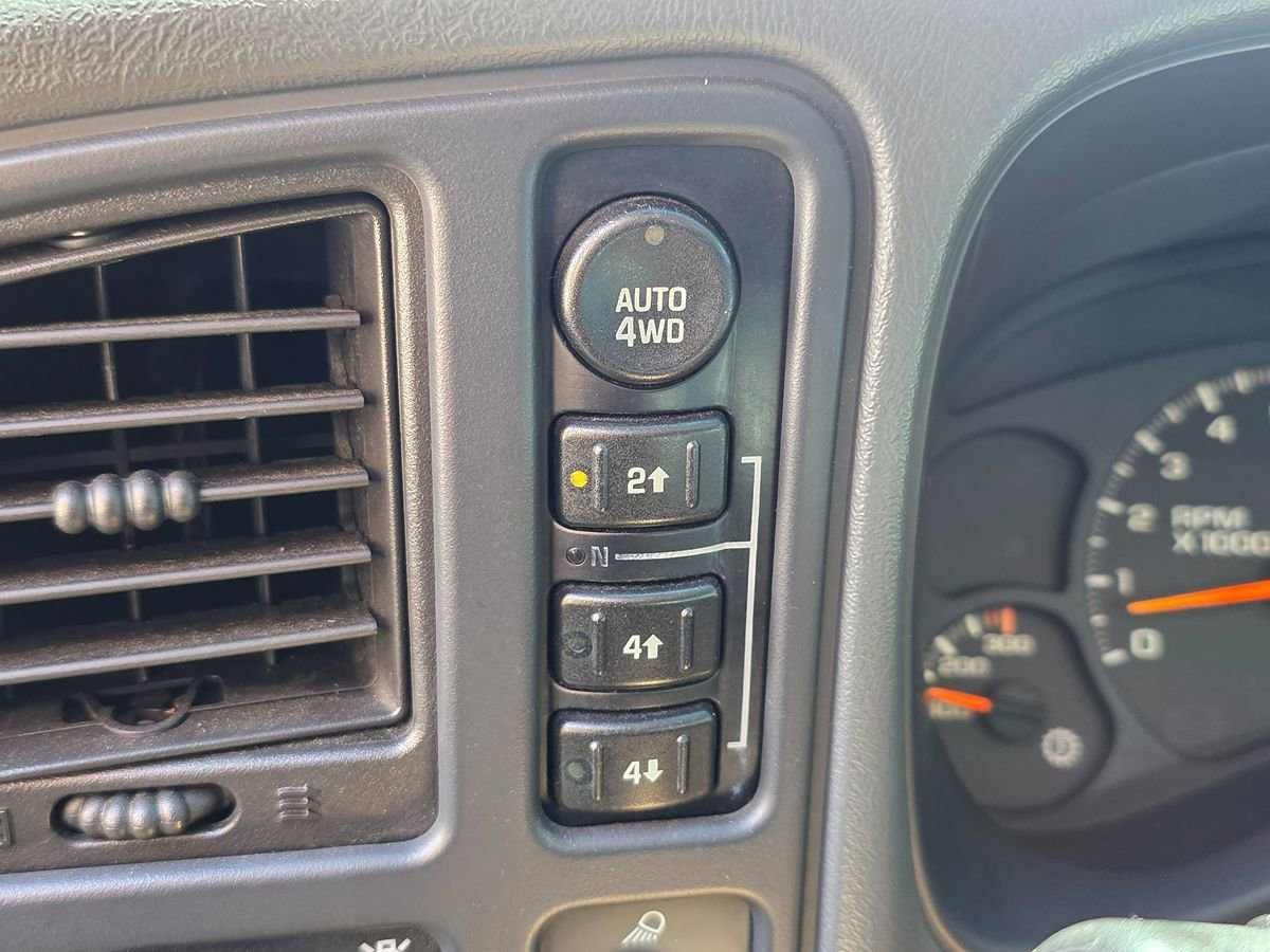 Used 2005 Chevrolet Silverado 1500 LS AWD/4WD image 41