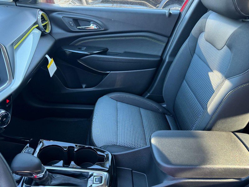 New 2026 Chevrolet Trax LT image 7