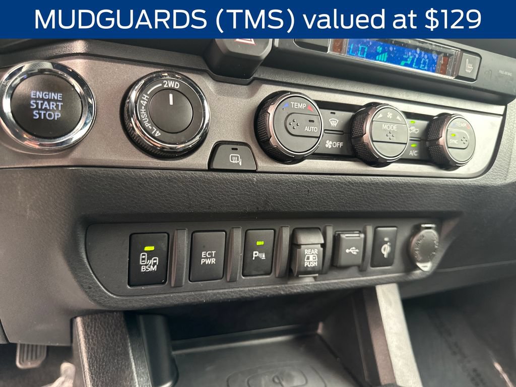 Used 2021 Toyota Tacoma TRD Off-Road w/ TRD Premium Off Road Package AWD/4WD image 13