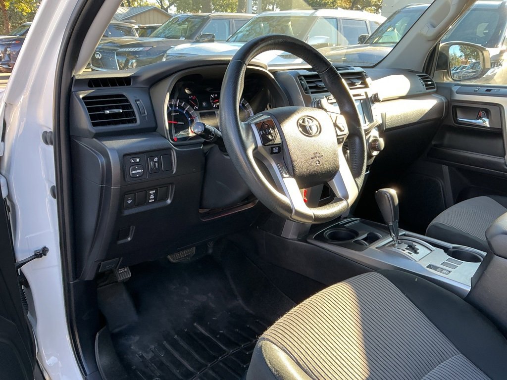 Used 2016 Toyota 4Runner SR5 image 22