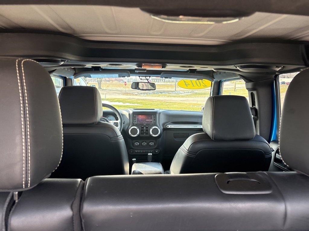 Used 2014 Jeep Wrangler Unlimited Sahara image 8
