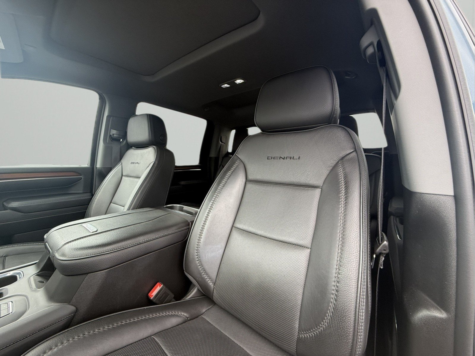 Used 2024 GMC Sierra 2500 Denali w/ Denali Reserve Package AWD/4WD image 24