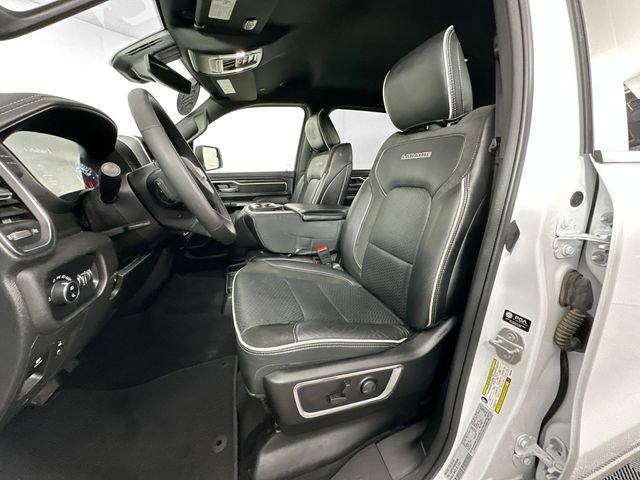 Used 2025 RAM 1500 Laramie AWD/4WD image 18