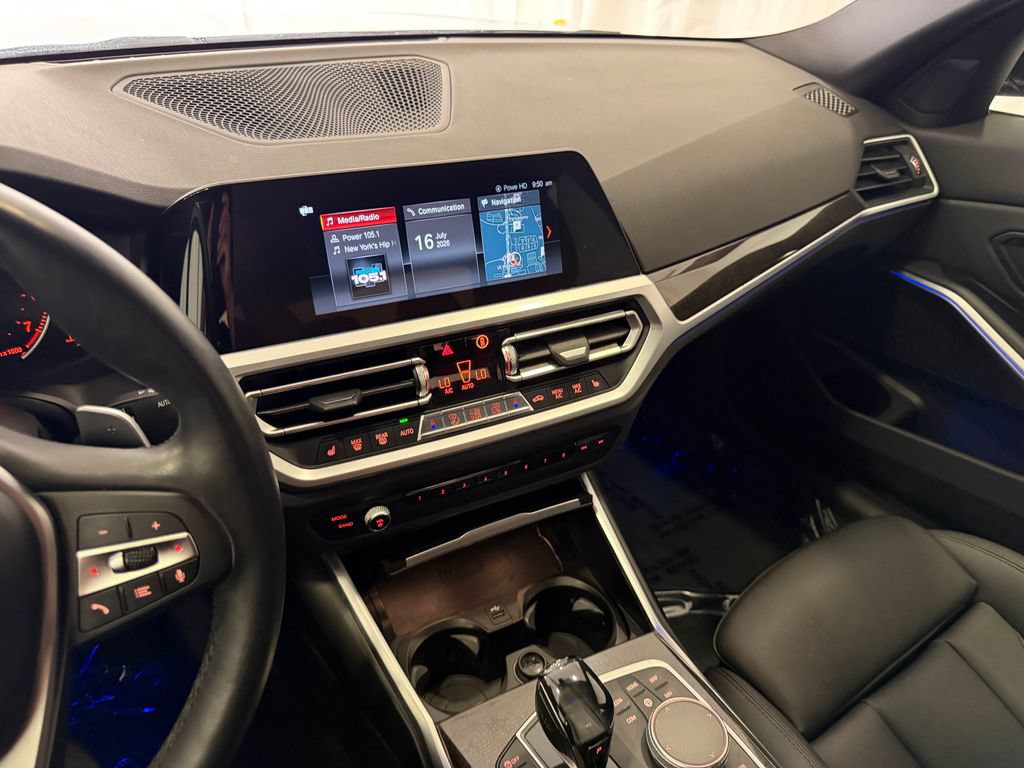 Used 2020 BMW 330i xDrive Sedan w/ Convenience Package AWD/4WD image 18