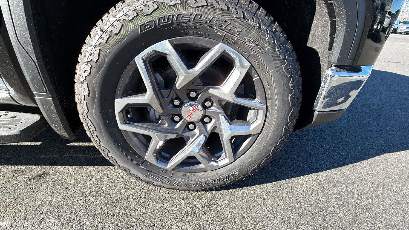 New 2026 GMC Sierra 1500 SLT w/ SLT Premium Package image 9