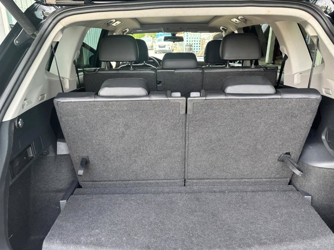 Used 2019 Volkswagen Tiguan SEL FWD image 15