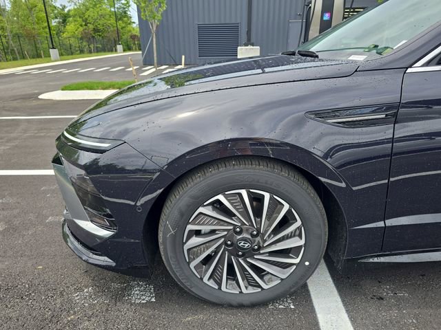 New 2025 Hyundai Sonata Limited image 10