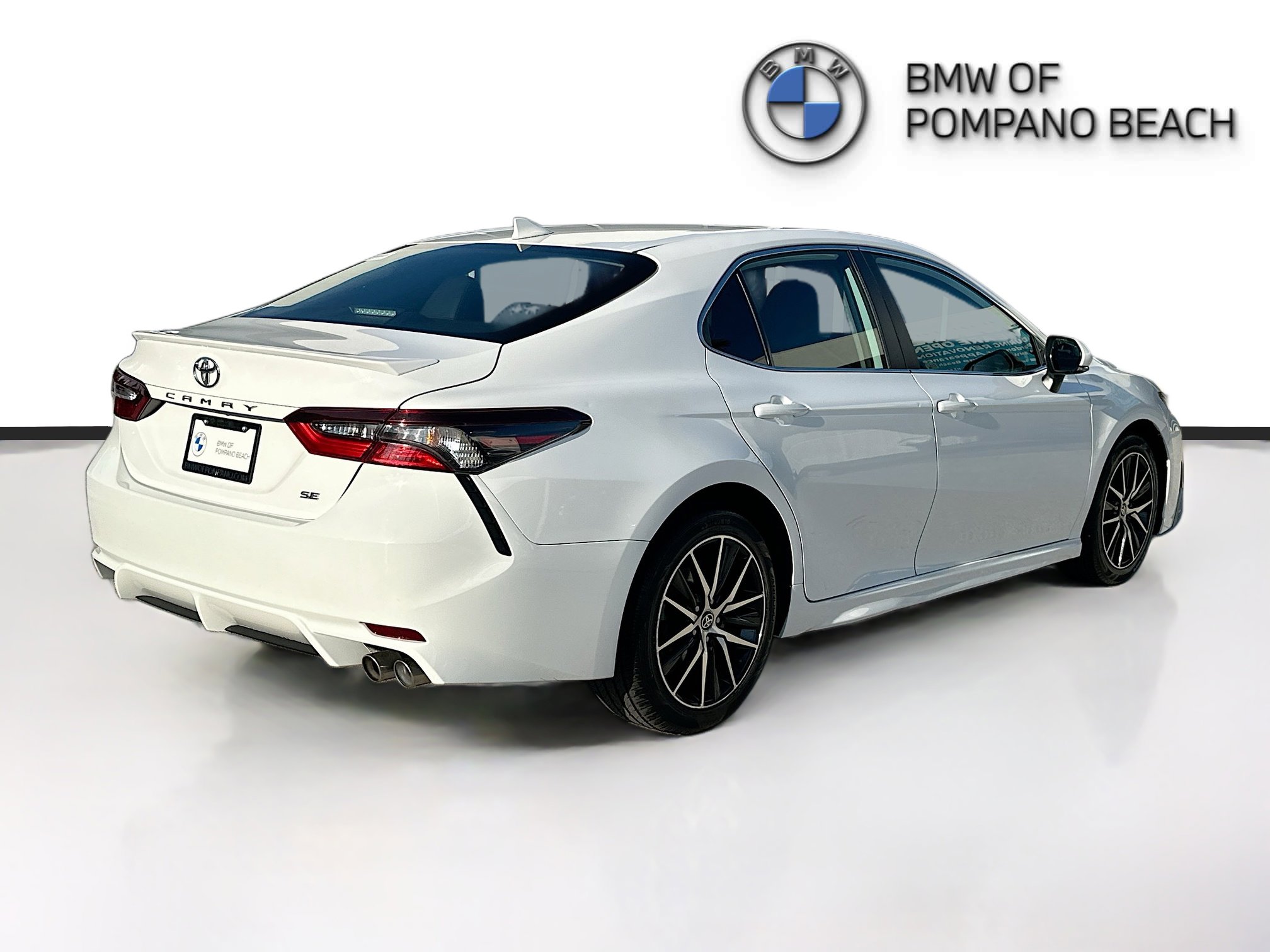 Used 2023 Toyota Camry SE image 7