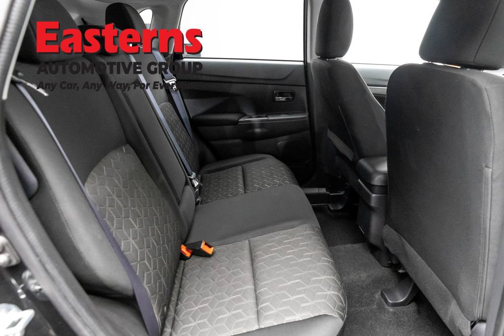 Used 2025 Mitsubishi Outlander Sport LE AWD/4WD image 22