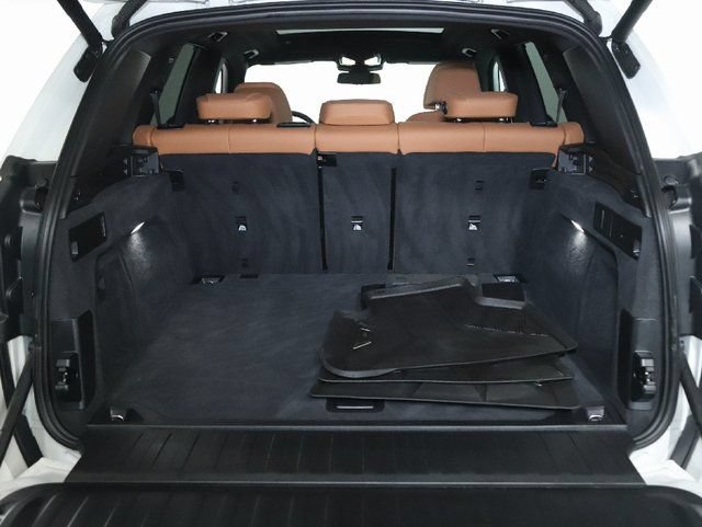 Used 2025 BMW X5 xDrive40i AWD/4WD image 33