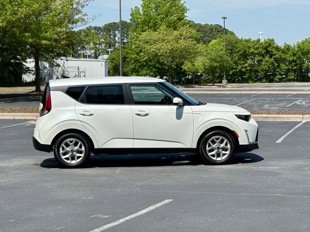Used 2025 Kia Soul LX w/ LX Technology Package image 9