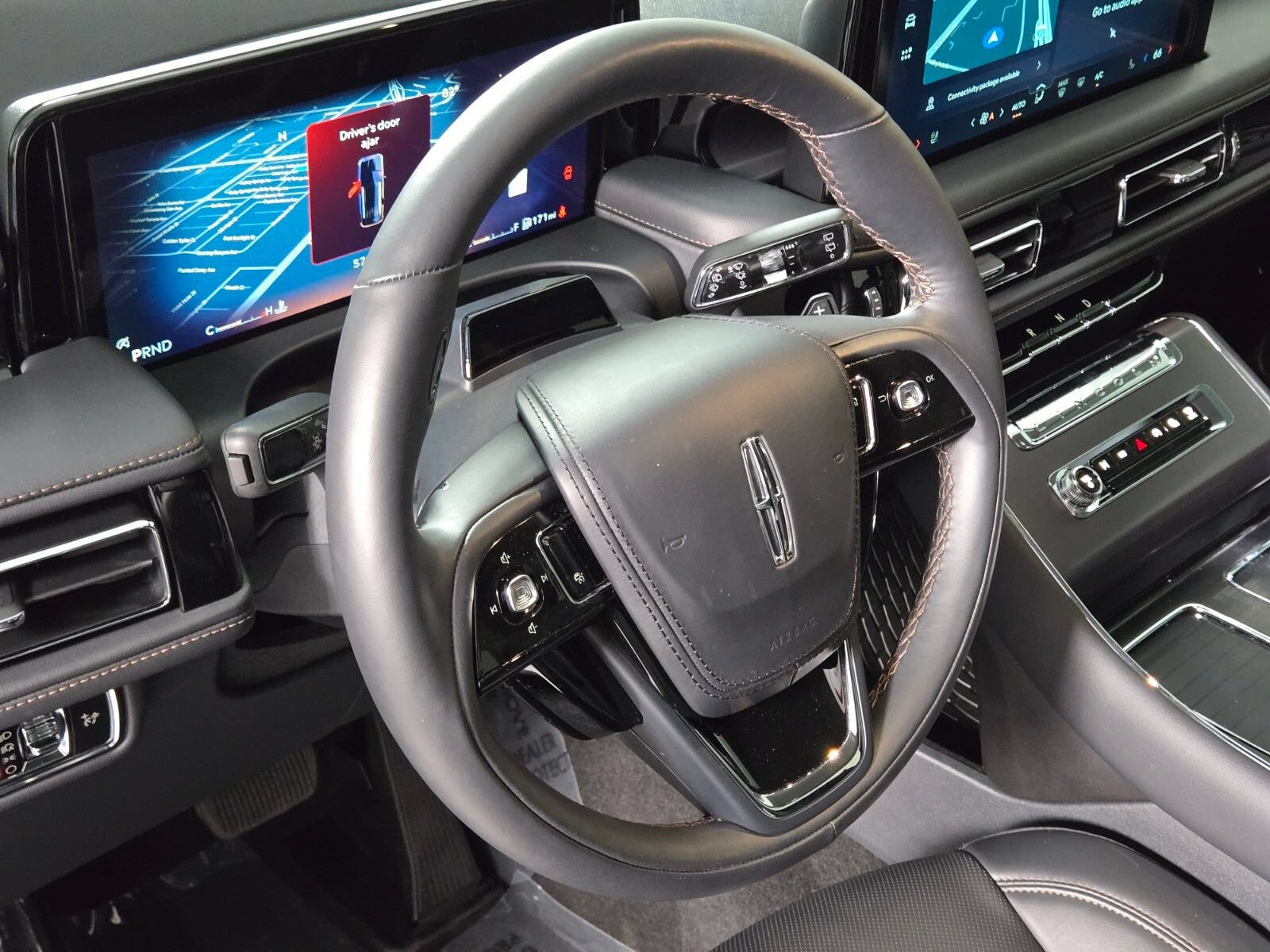 New 2026 Lincoln Aviator AWD image 25