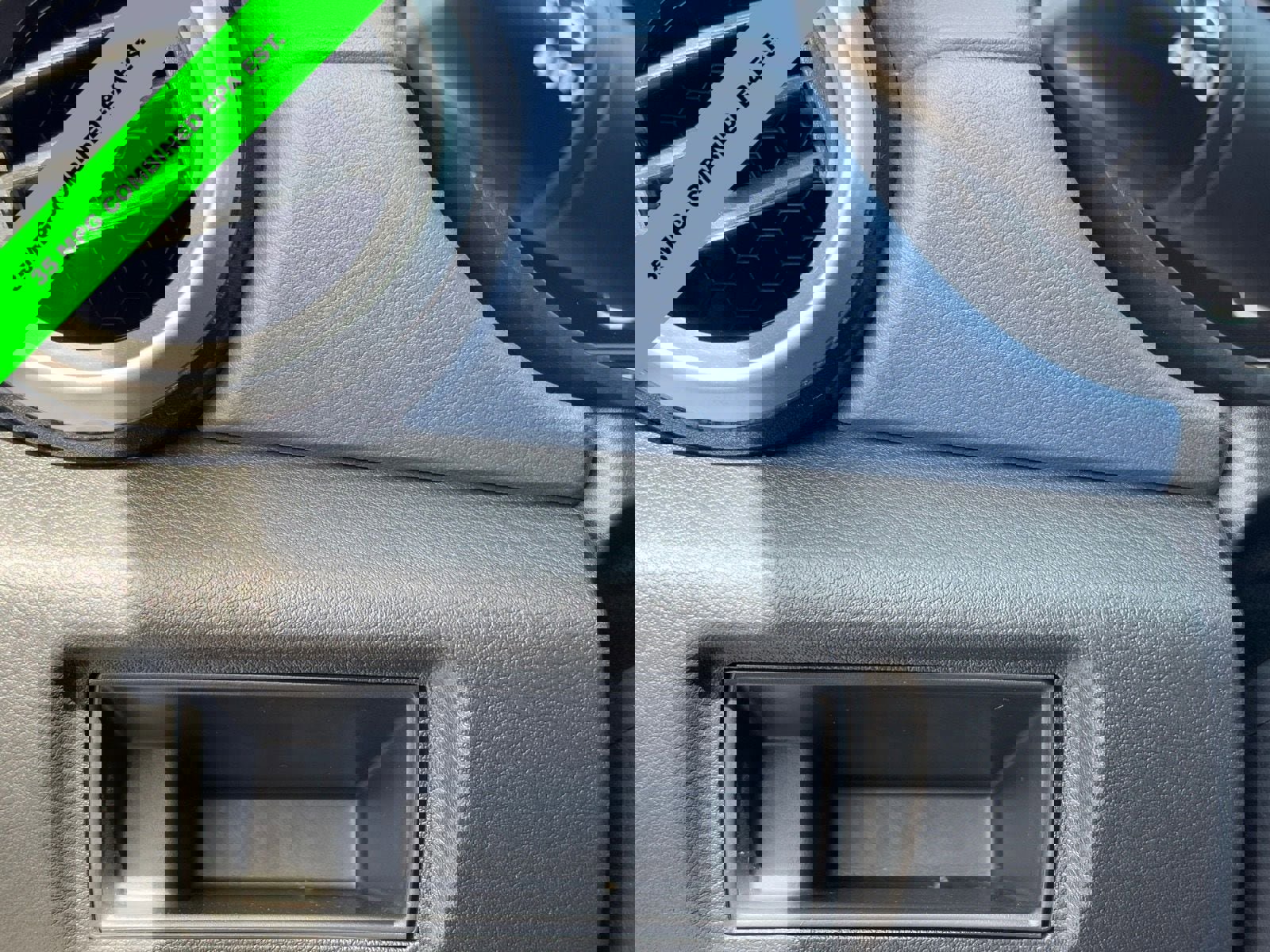 Used 2025 Nissan Versa SV image 28