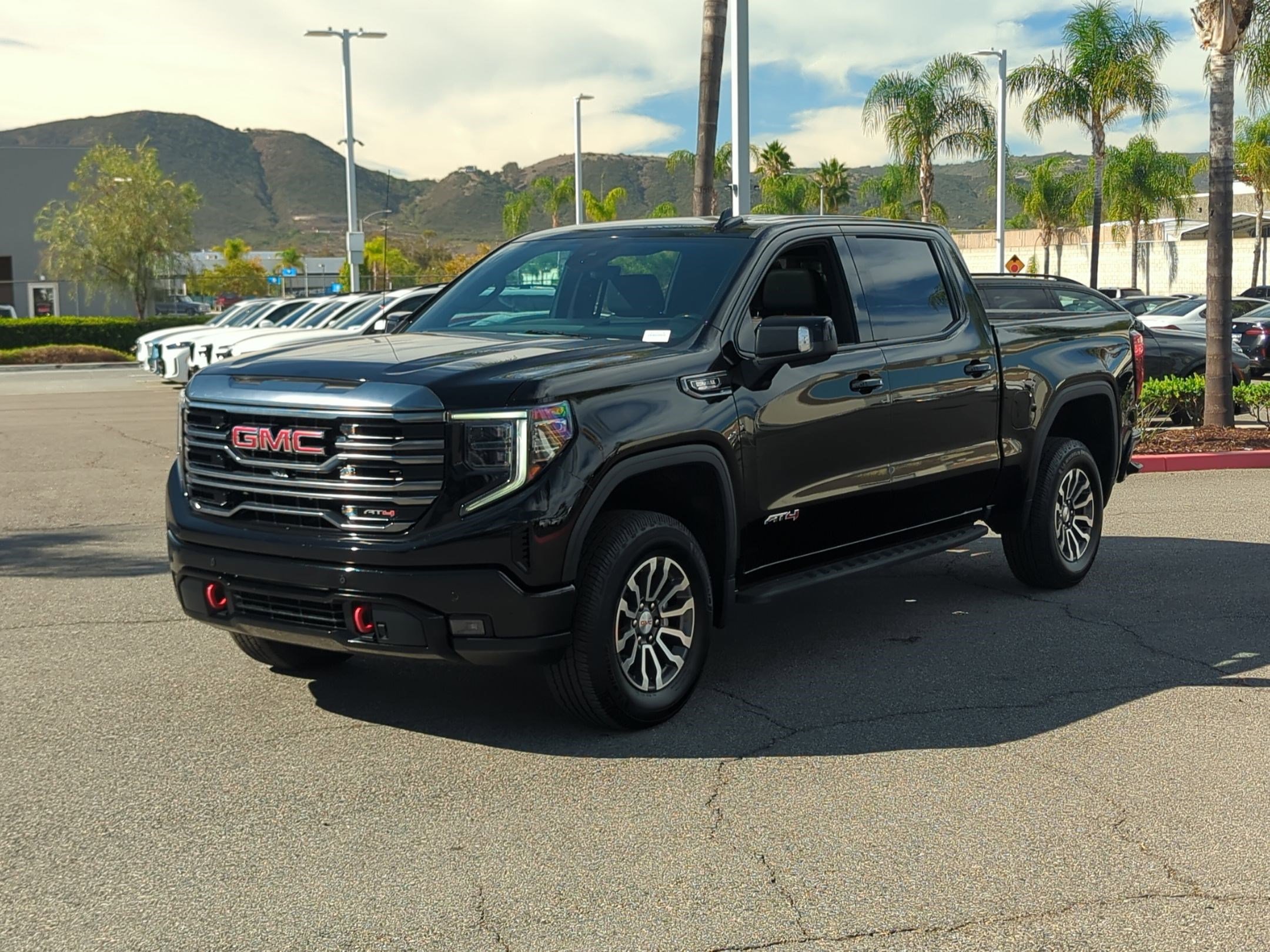 Used 2022 GMC Sierra 1500 AT4 w/ AT4 Premium Package image 5
