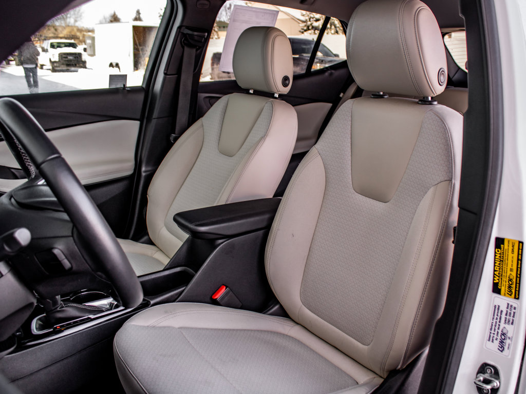 Used 2023 Buick Encore GX Select image 16