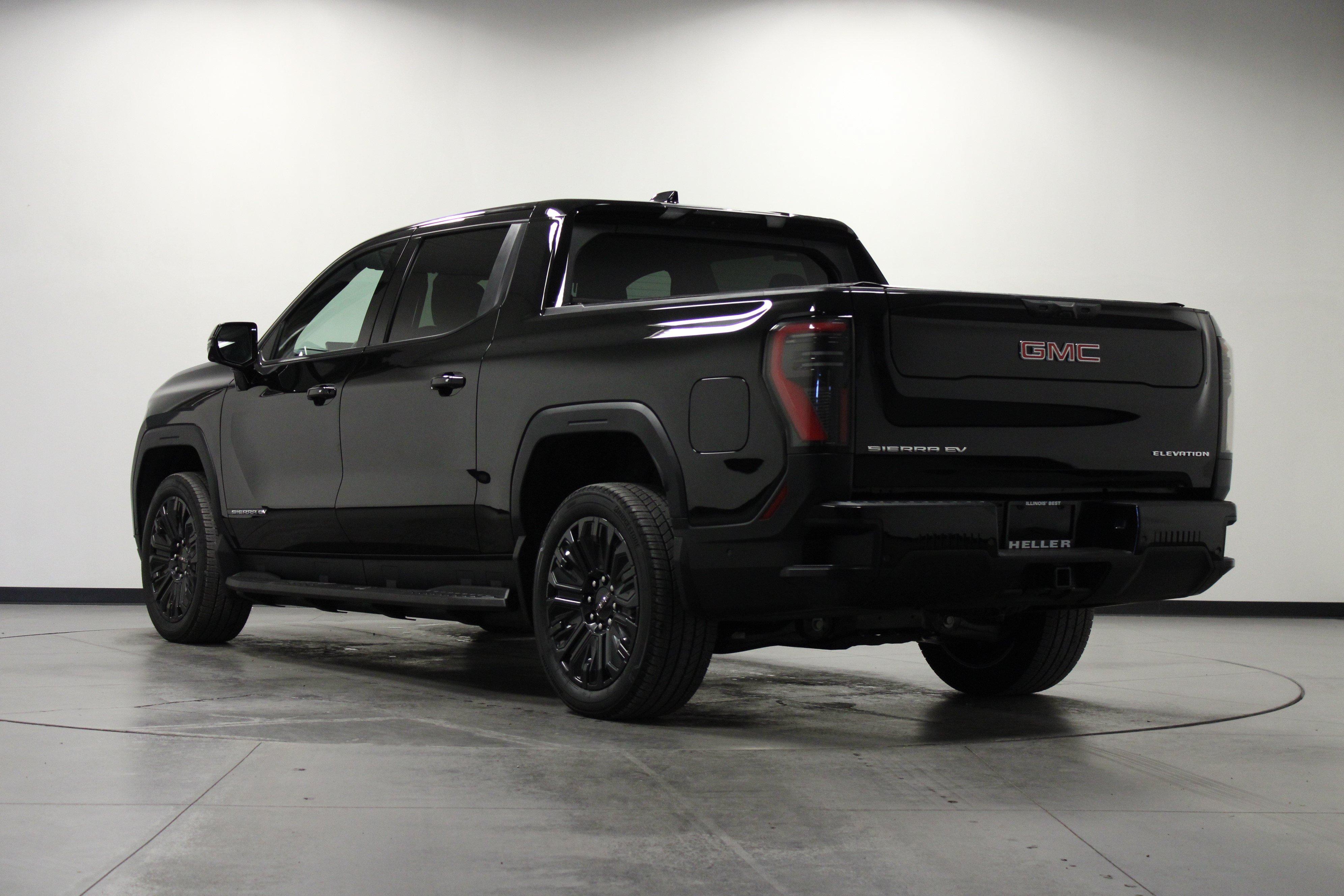 Used 2026 GMC Sierra EV Elevation w/ Premium Package AWD/4WD image 6