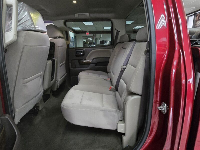 Used 2018 Chevrolet Silverado 1500 LT w/ All Star Edition AWD/4WD image 11