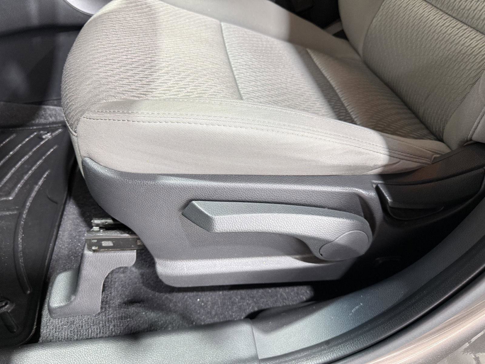 Used 2016 Hyundai Santa Fe Sport FWD image 19