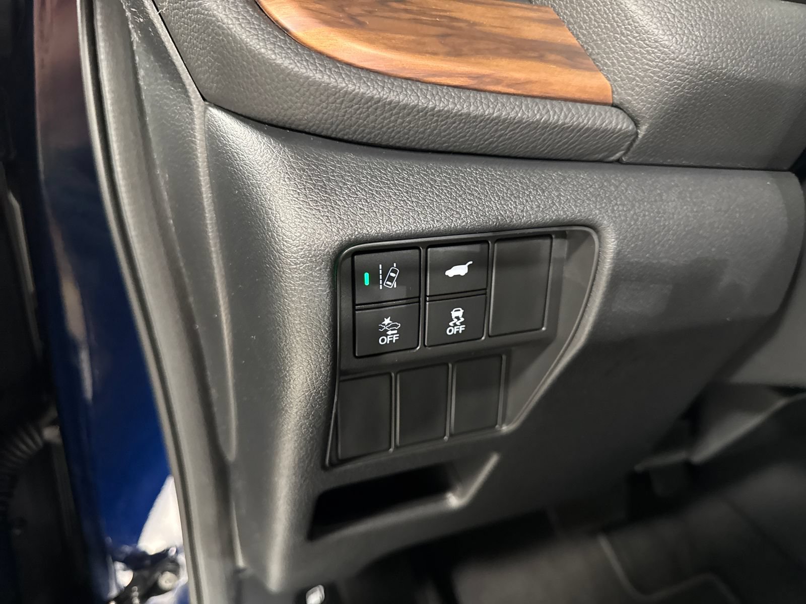 Used 2020 Honda CR-V Touring image 14