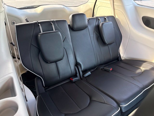 Used 2023 Chrysler Pacifica Limited w/ Uconnect Theater Family Group AWD/4WD image 19
