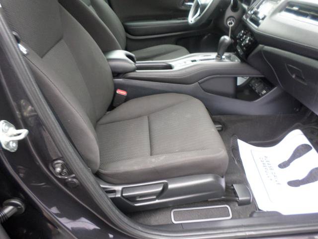 Used 2017 Honda HR-V LX image 2