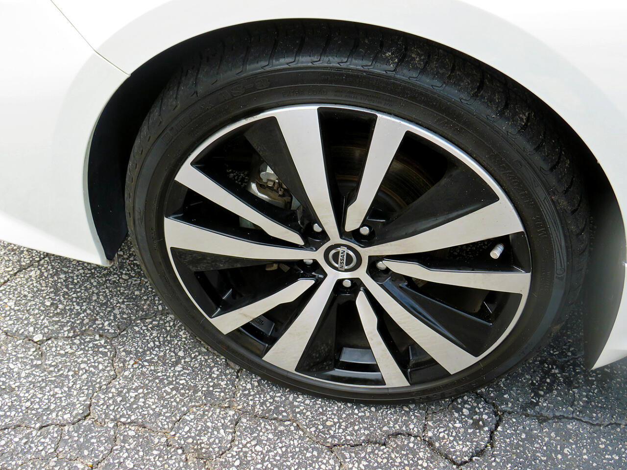 Used 2022 Nissan Altima 2.5 Platinum image 9